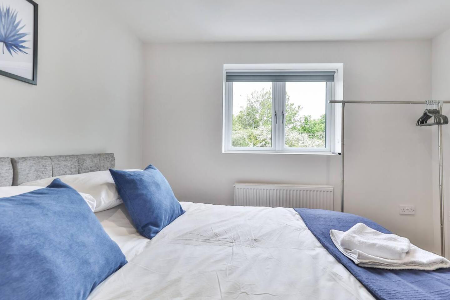 Newly Renovated 3 Bed 2 Bath Apartment & Parking シェフィールド エクステリア 写真